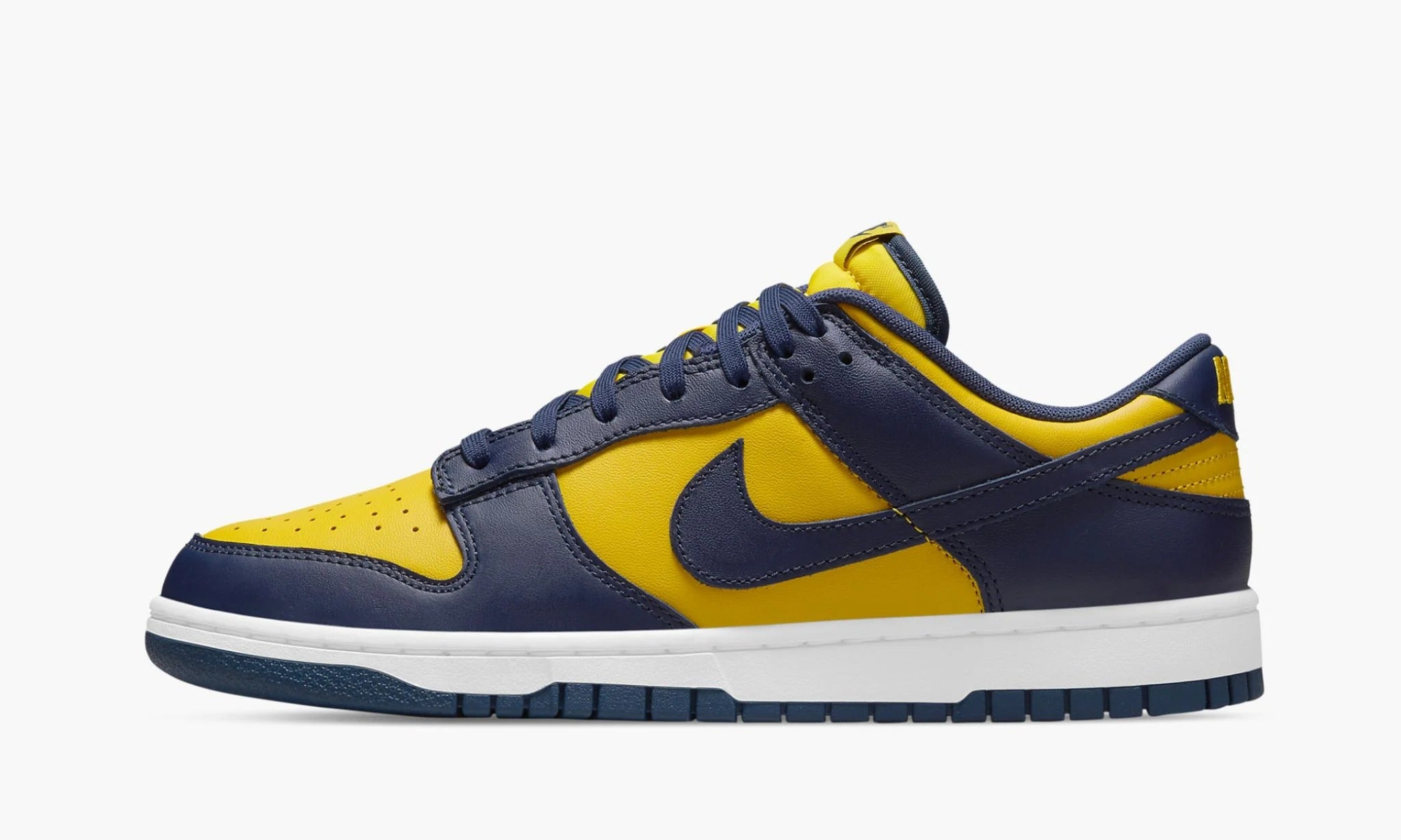 dunk low michigan nike