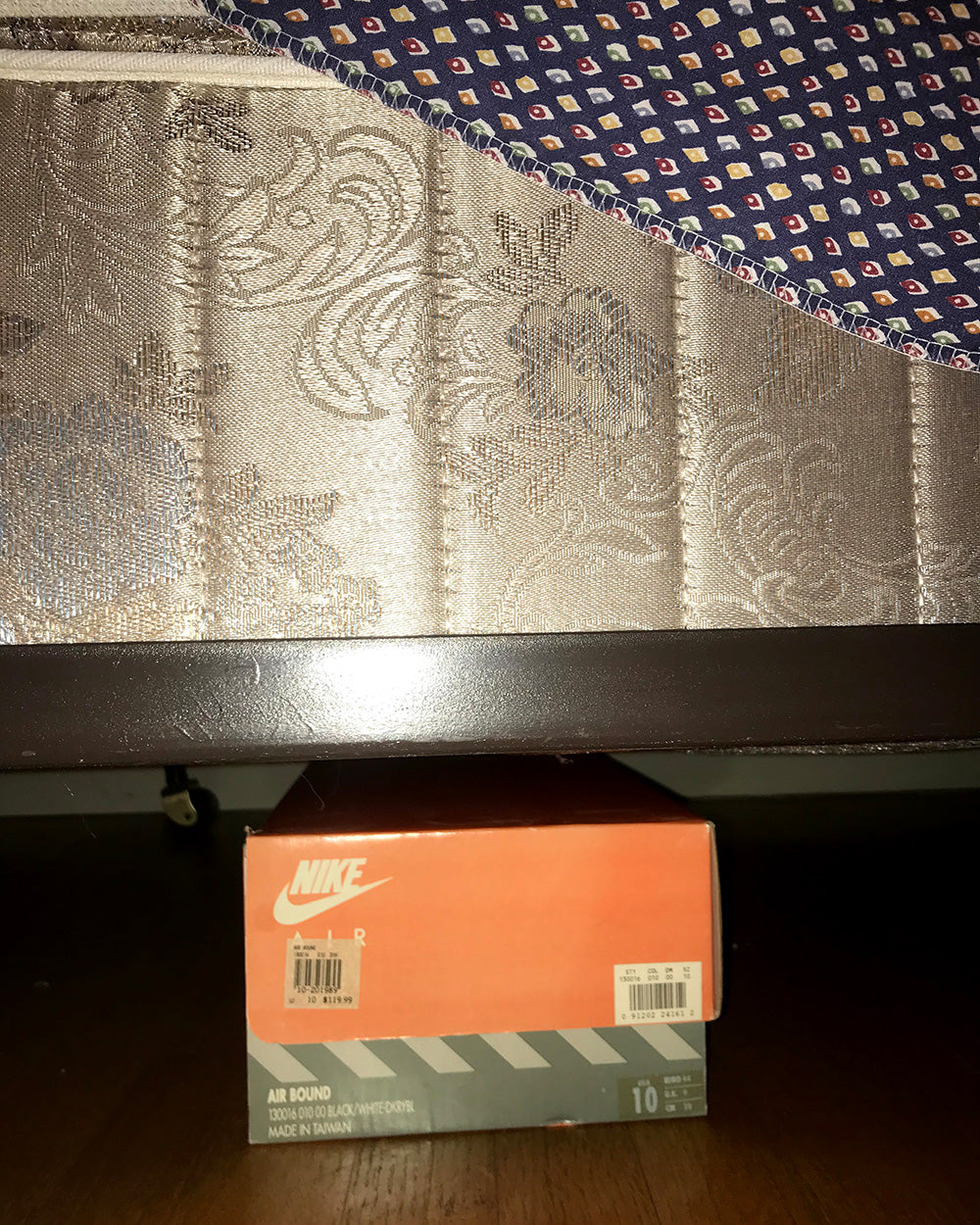 SPITGAN WEBZINE #3 Photo 8. Nike shoebox under the bed. Vancouver, BC