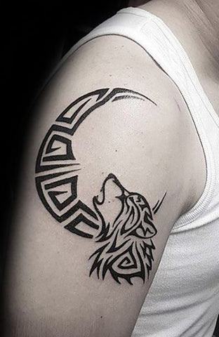 Tatouage de Loup Tribal