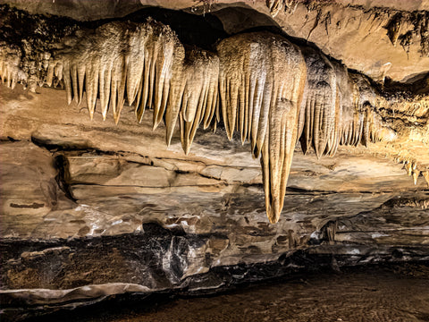 stalactite formation waterfall in marengo cave