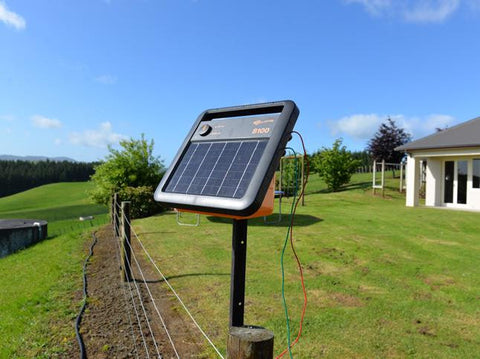 Gallagher S100 Solar Fence Charger energizer for electric fencing