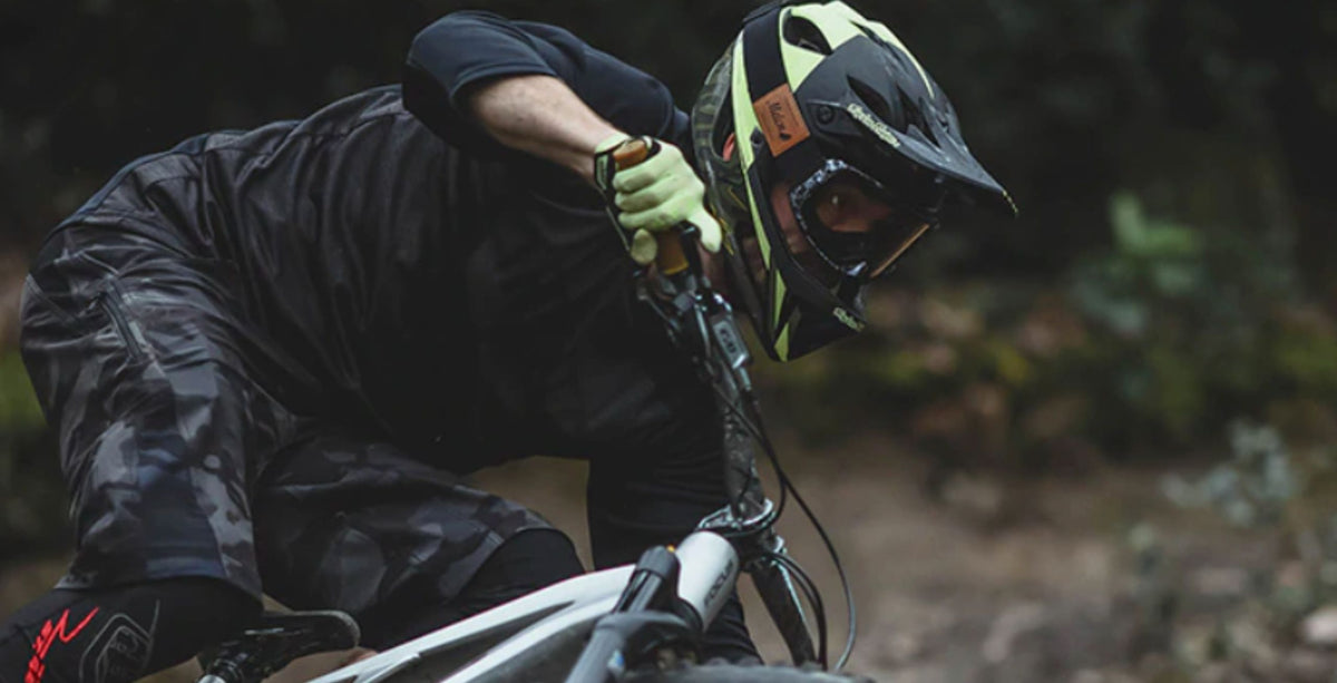 downhill mtn bike helmet