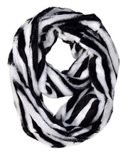 B5971-700-FauxFurScarf-ZebraWhite-MRS