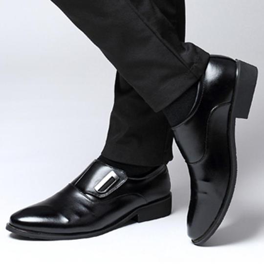 minimalist business shoes