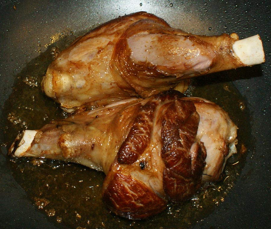 Brown-Lamb-Shanks-in-Pan