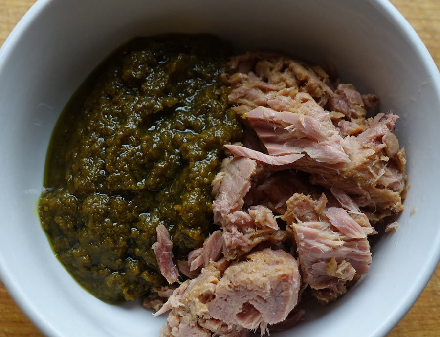 Tuna-and-Thai-green-curry-paste