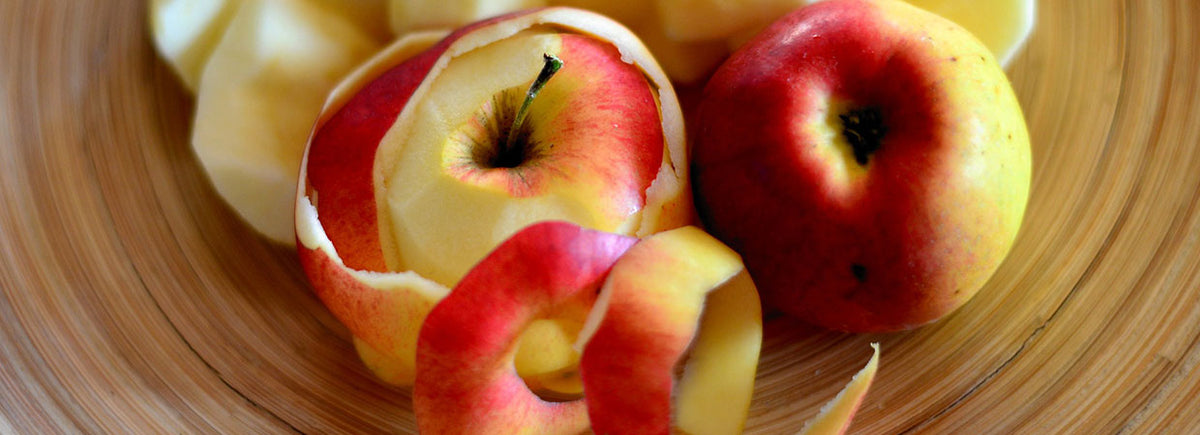 are apple peels safe for dogs