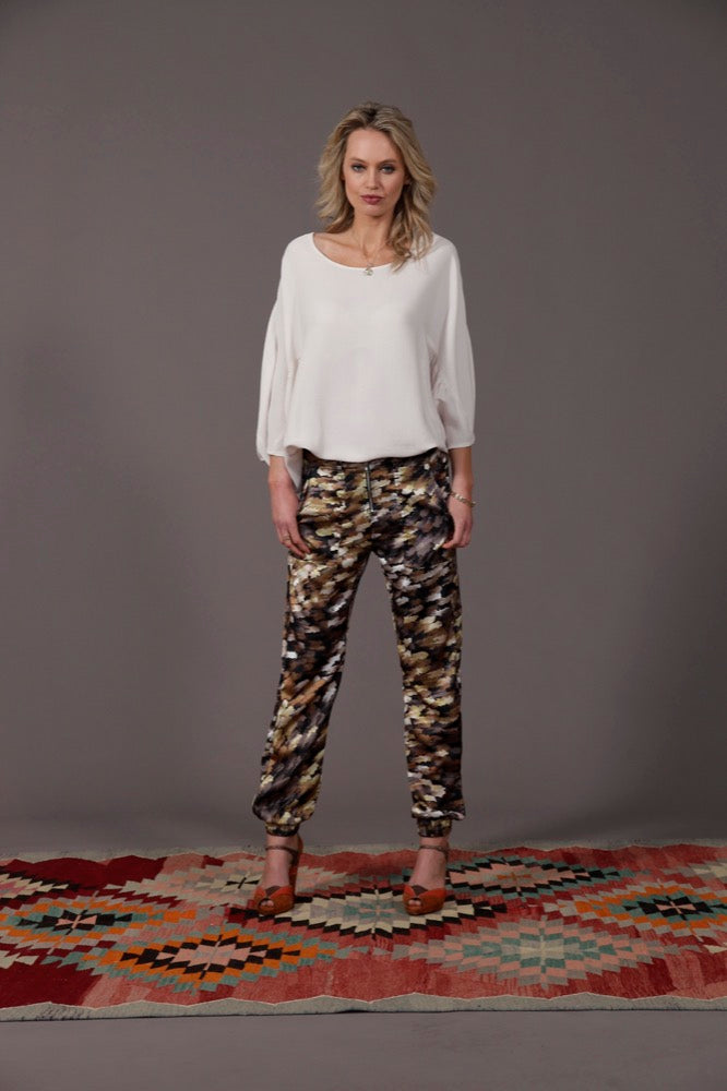Abby top / Madison pant golden palm