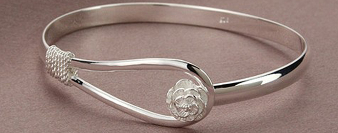  nettoyer bijoux or blanc