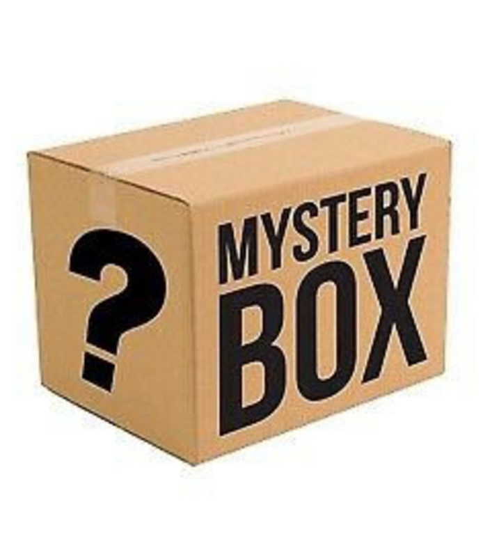 1/64 Greenlight “ MYSTEREY BOX “ 6 Pack Box