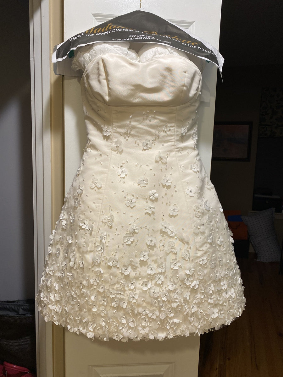 oscar de la renta floral wedding dress