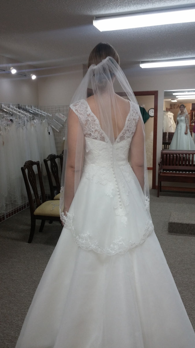 Custom Ivory Size 10 New Wedding Dress Nearly Newlywed 5643