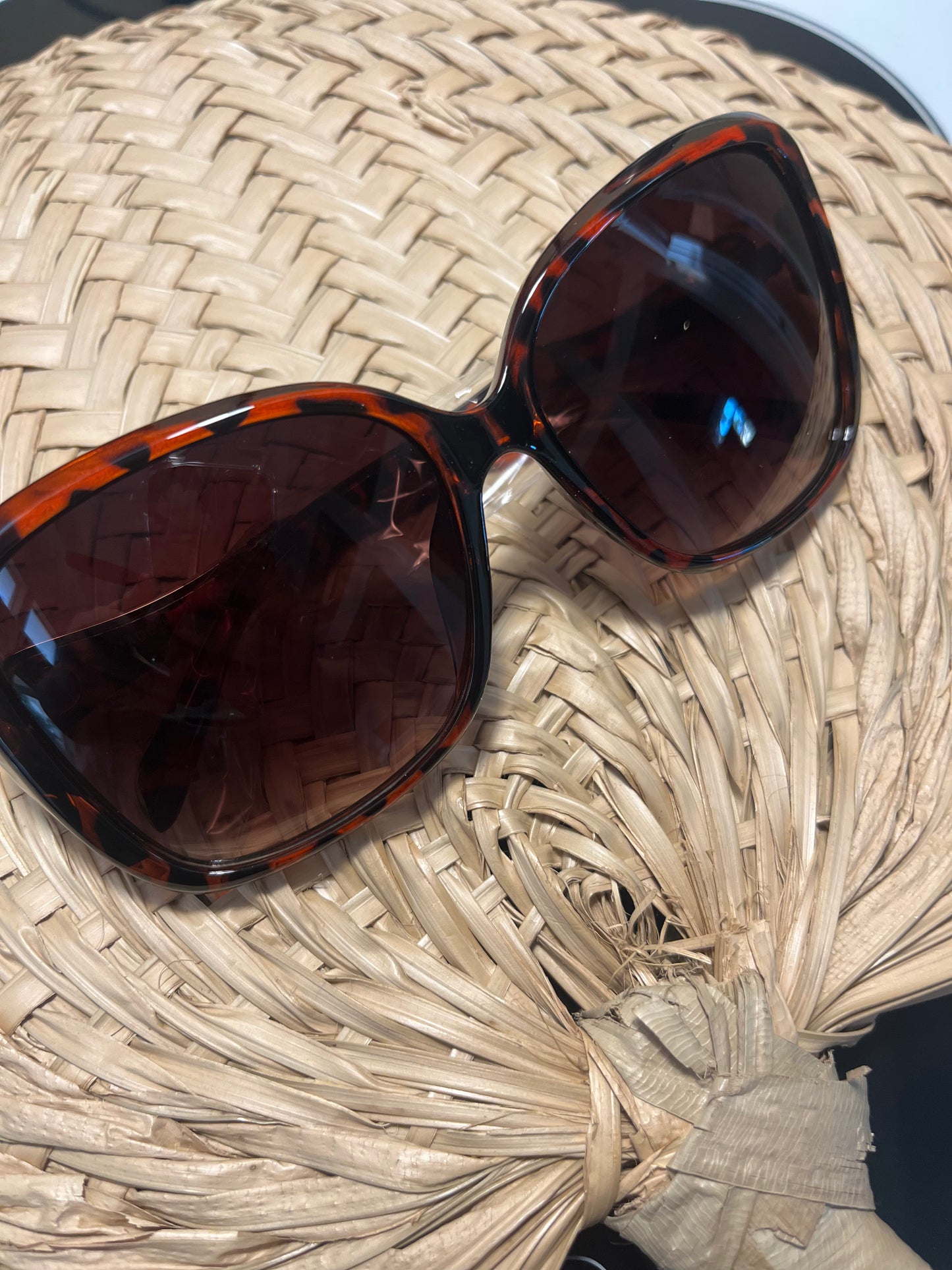 MK Round Sun Glasses
