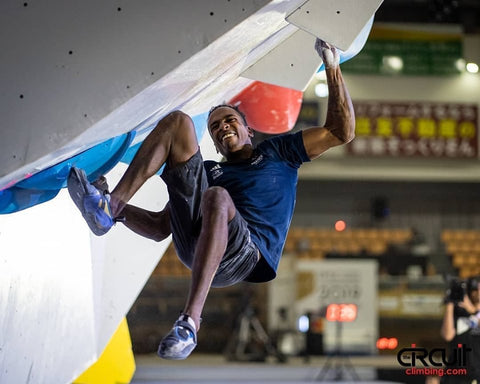 Miky Bouldering