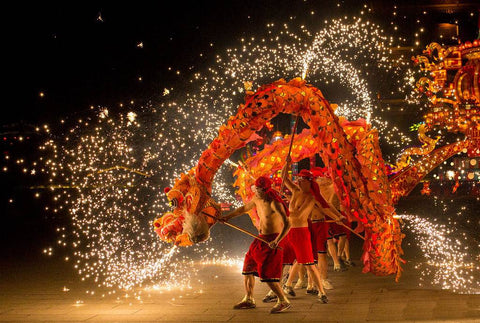 打铁花と中国獅子舞のコラボ