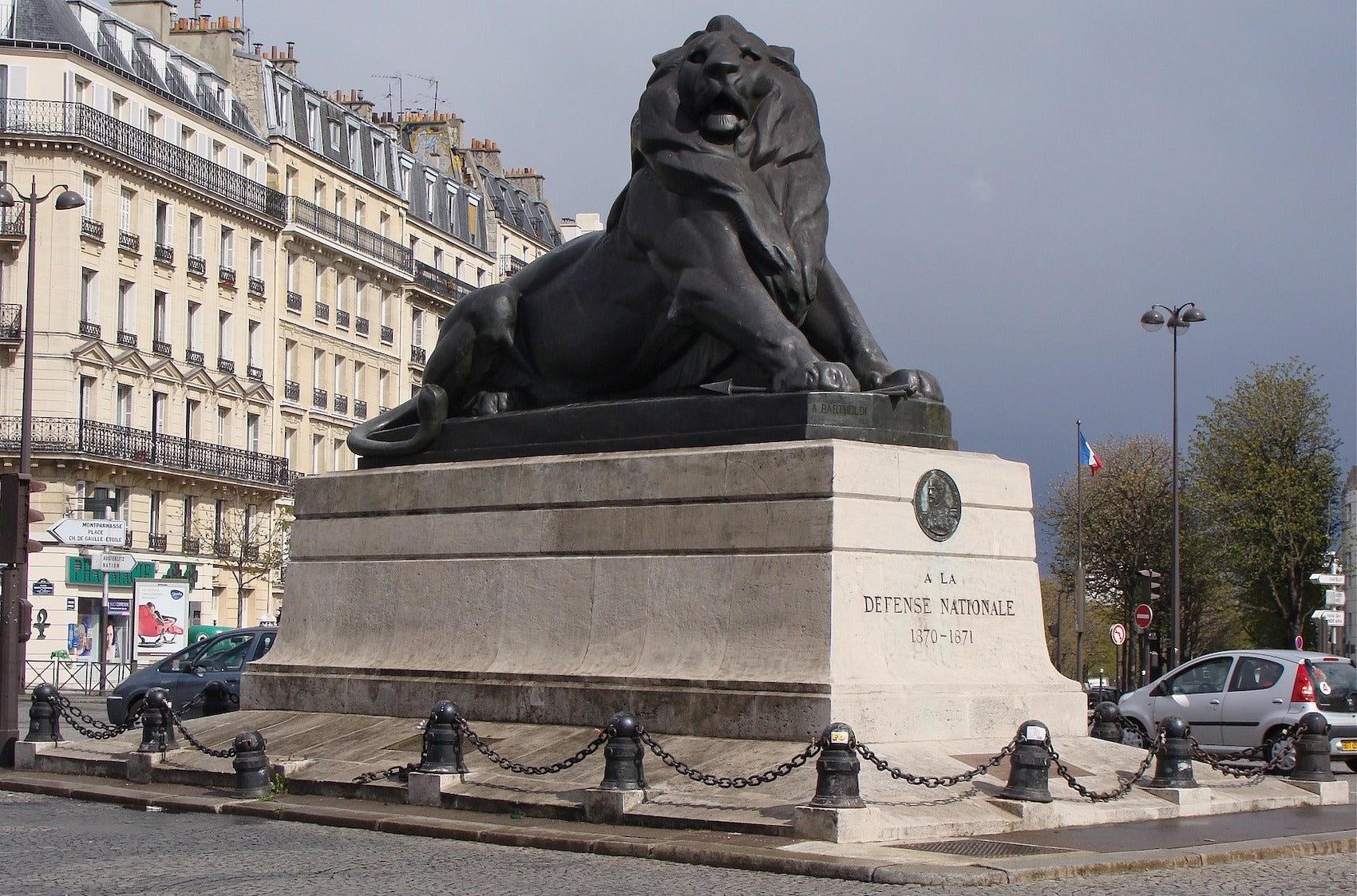 Statue Lion sur la place Denfert-Richereau à Paris