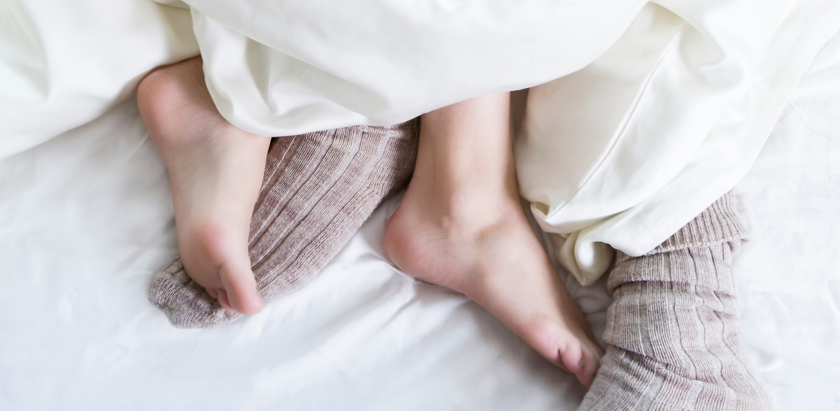 Draad ik ga akkoord met Overweldigen Niet kunnen slapen door koude voeten: oorzaken en oplossingen – Coco & Cici