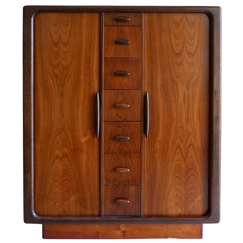 Dyrlund Dresser, Closed. Image from 1stdibs