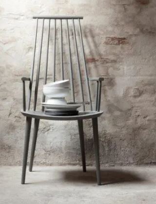 Volther J110 Chair on Apartment Therapy website. 