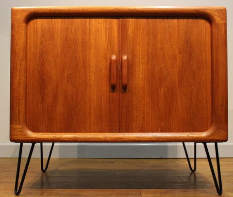Dyrlund Media Cabinet on Hairpin Legs. Image from Vintage Retro UK. 