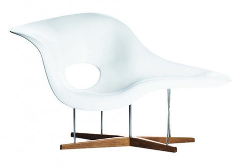 Eames La Chaise