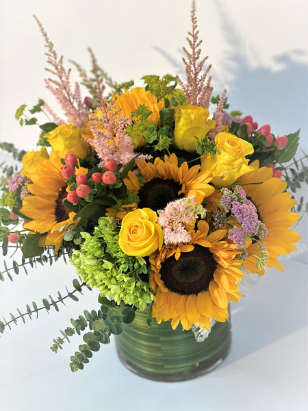 F11 - Sunflower Sunshine Vase Arrangement
