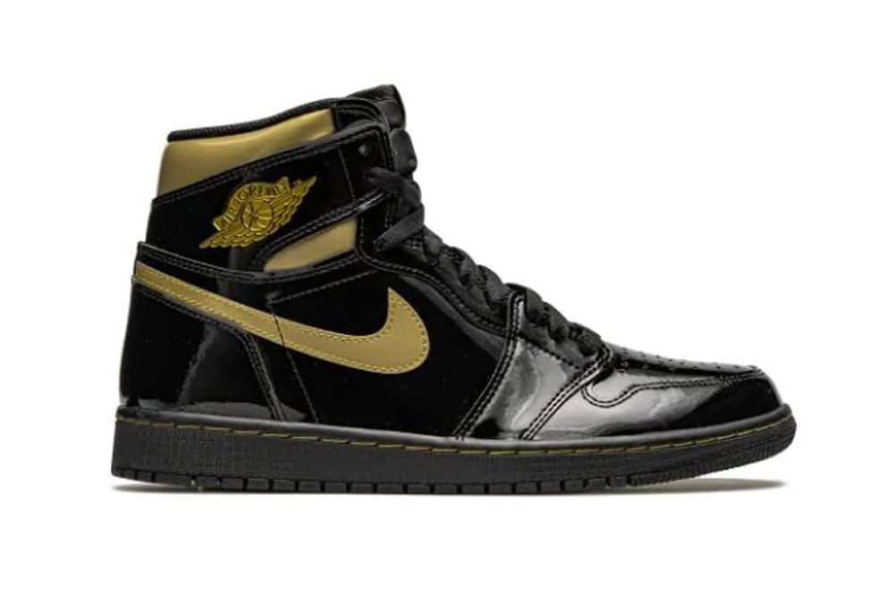 black and gold 1s jordans