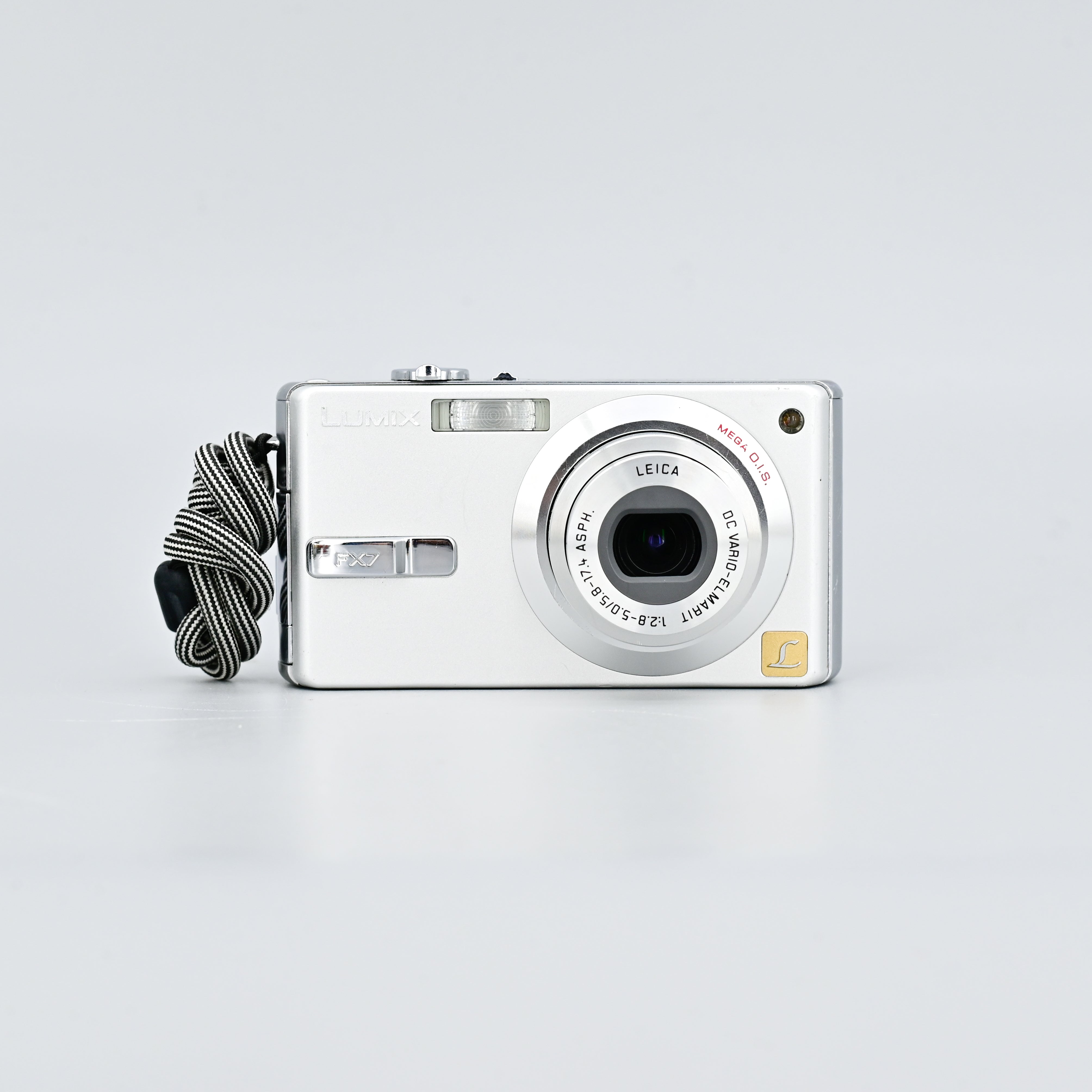 Panasonic LUMIX DMC-FX7 - デジタルカメラ
