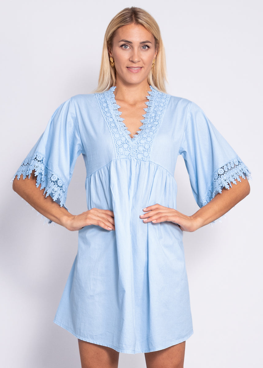 Tunika-Kleid mit Spitze, hellblau – SassyClassy