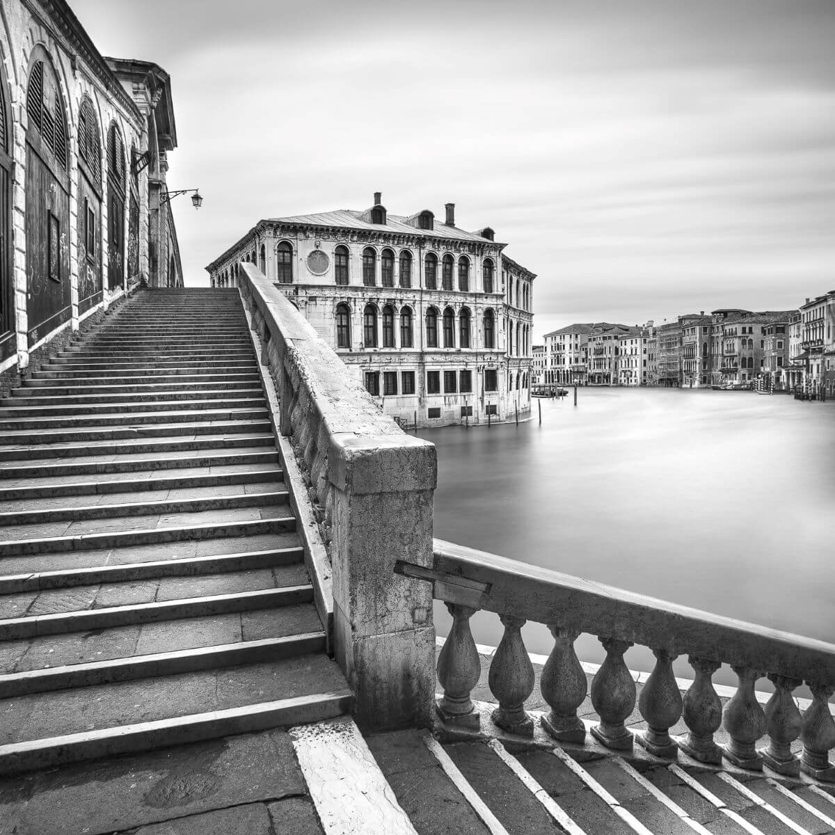 Schwarz-Weiß-Fotografie Rialto Brücke Venedig
