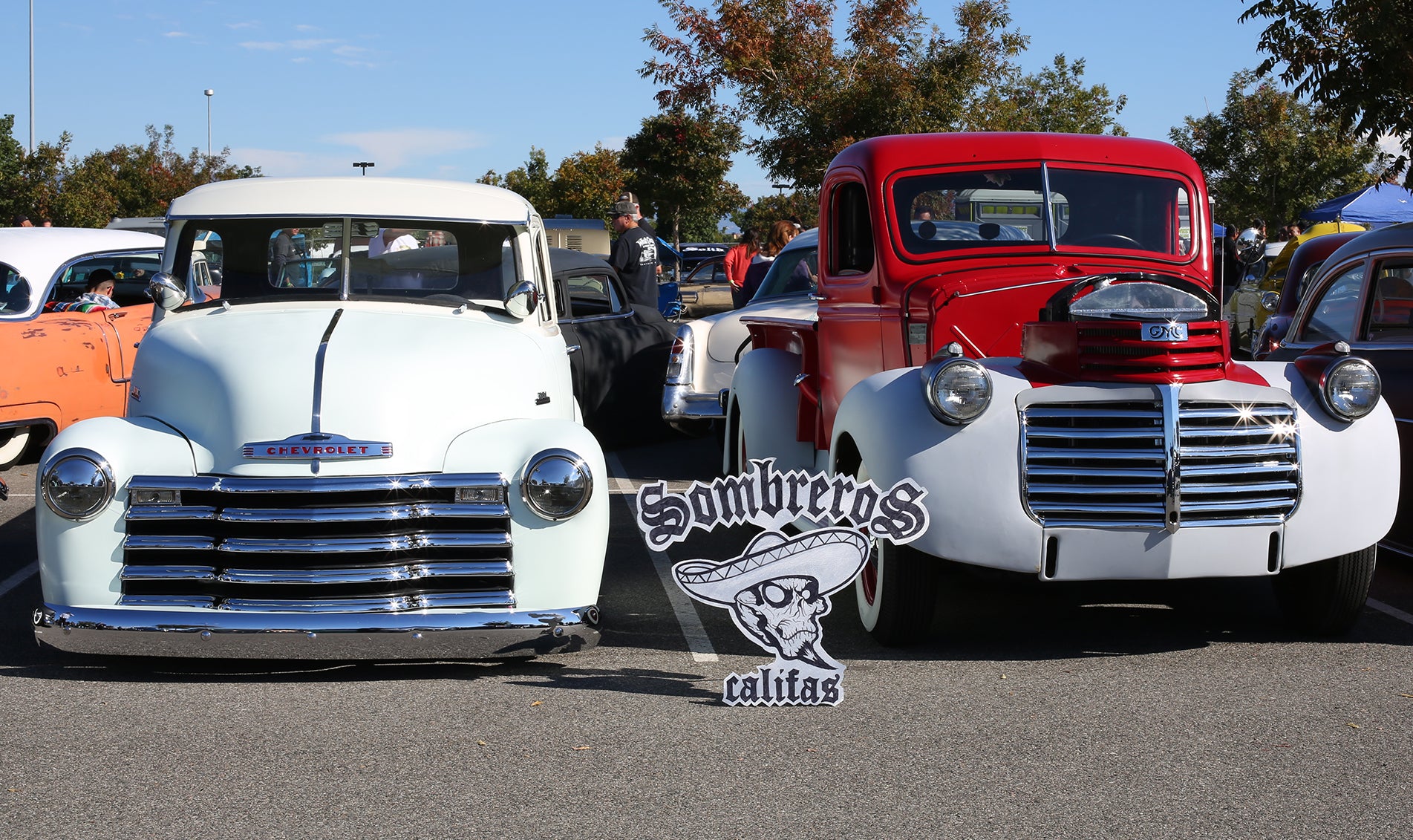 GMC and Chevy truck side by side at Huffarama 2015