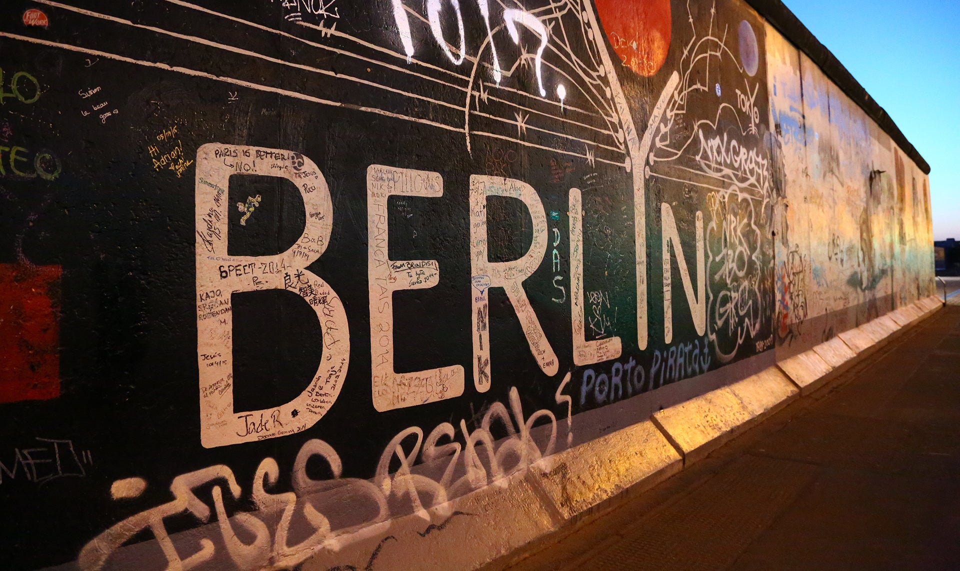 Picture of the Berlin Wall