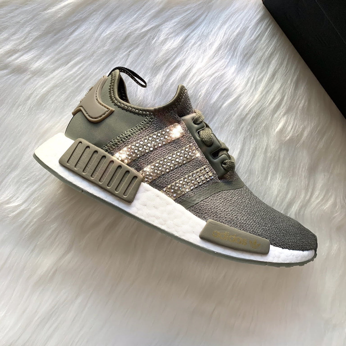 nmd r1 legacy green