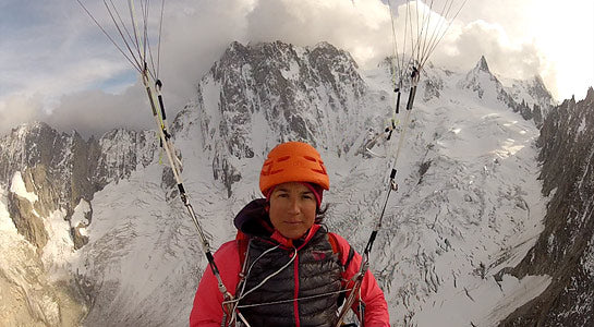 Paragliding in den Bergen