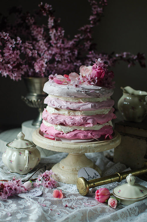 Layer cake made with lyo powders