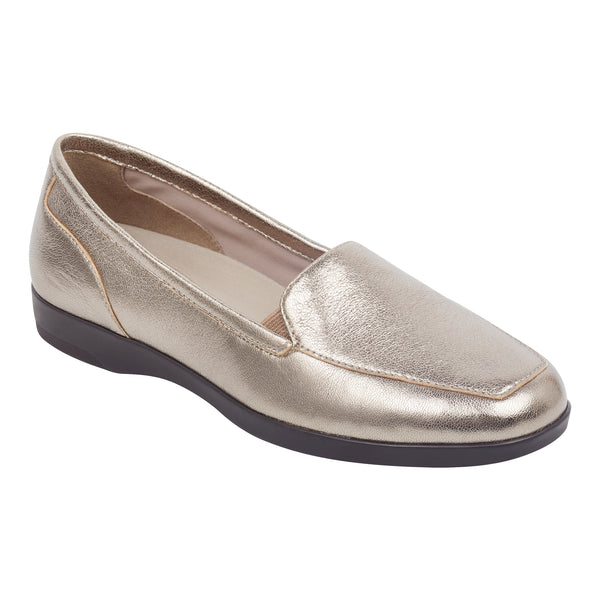 easy spirit devitt casual flats