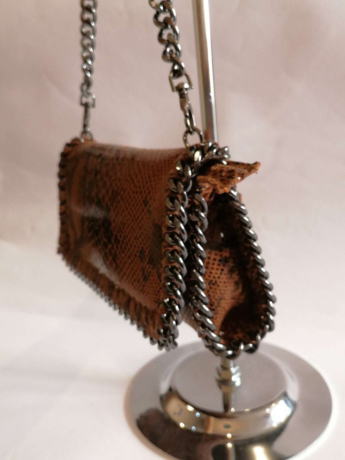 pochette catena marrone side