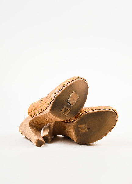 Beige Louis Vuitton Leather Eyelet and Top Stitch Clogs – Luxury Garage Sale