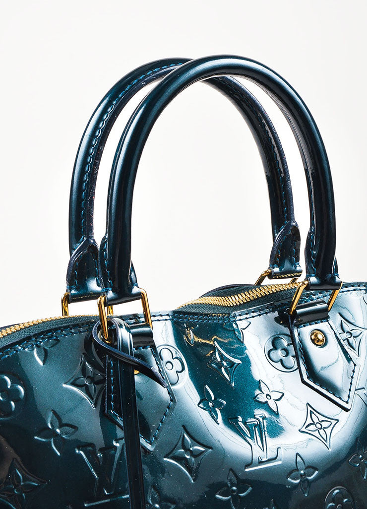 A Louis Vuitton Alma Gm Handbag
