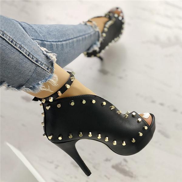 rivet embellished hollow out buckle peep toe pumps