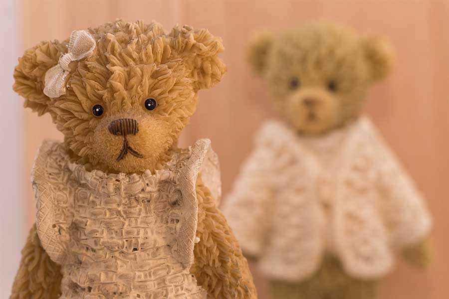 teddy bear couple, woman pulling away, Female Sexual Dysfunction