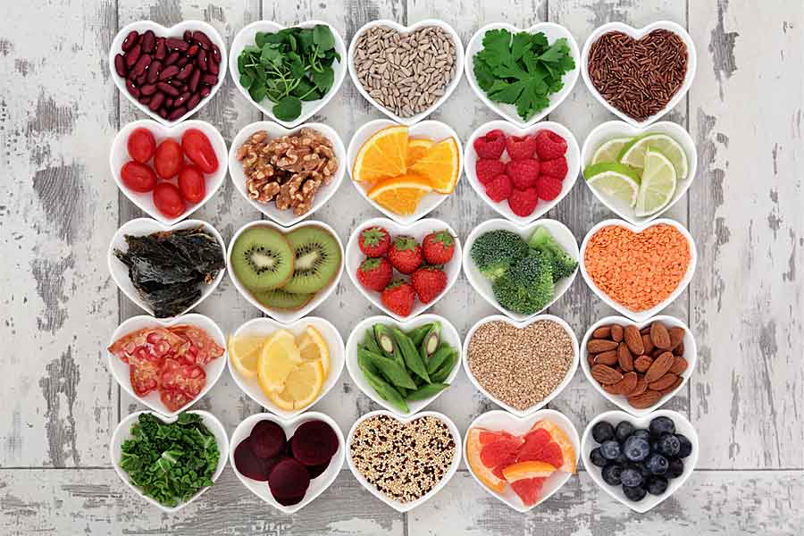Heart bowls with healthy foods, Sex & Diet