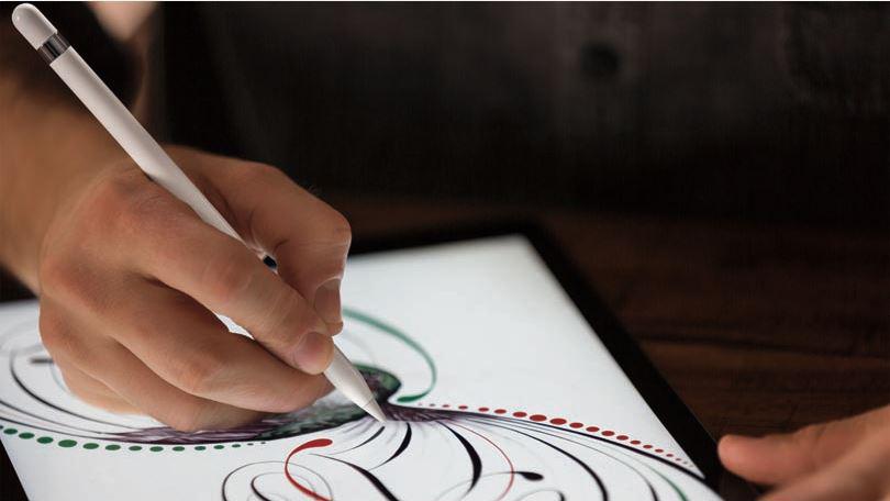 iPad Zendure portable charger accessories. Apple Pencil