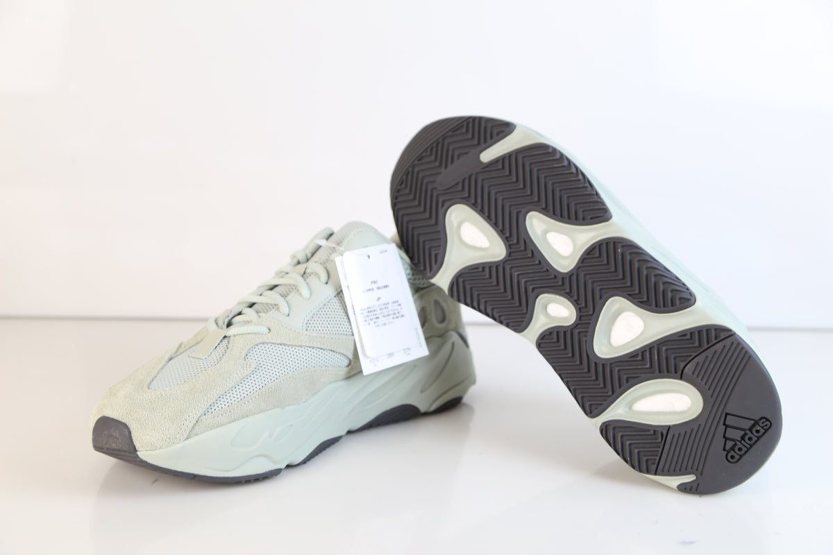 yeezy 700 salts