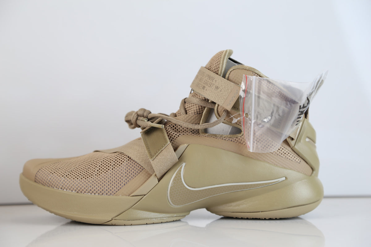 Nike Zoom Lebron Soldier IX | 749490 