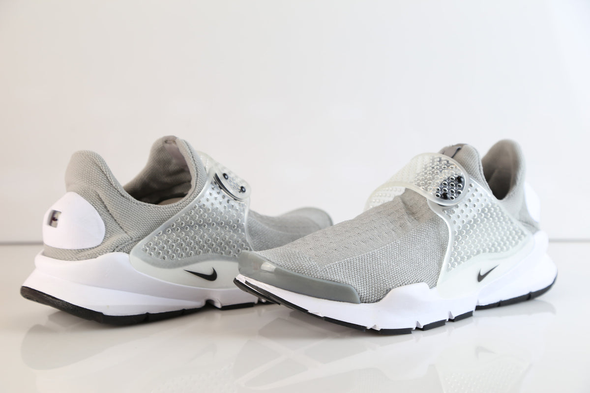 sock dart grey