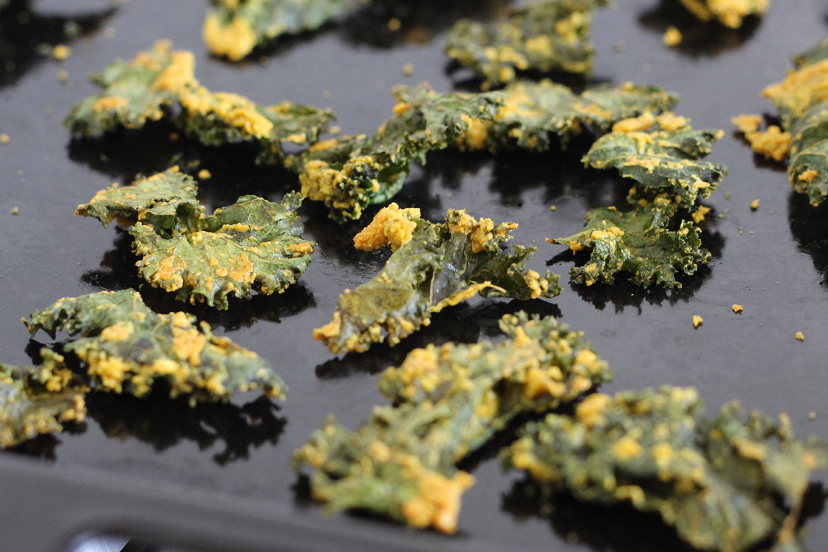 Baked cheesy kale chips