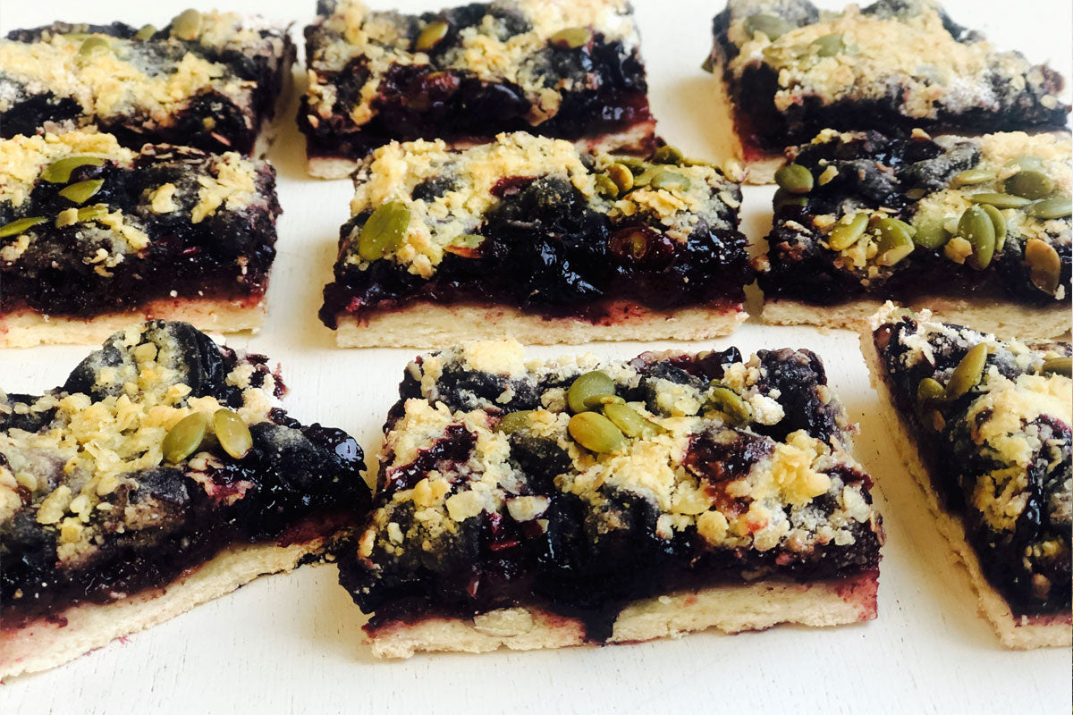 Cherry Crumble Breakfast Bars