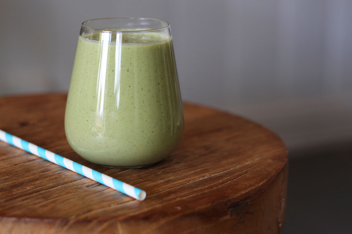 Peanut Butter Banana Smoothie with Spinach