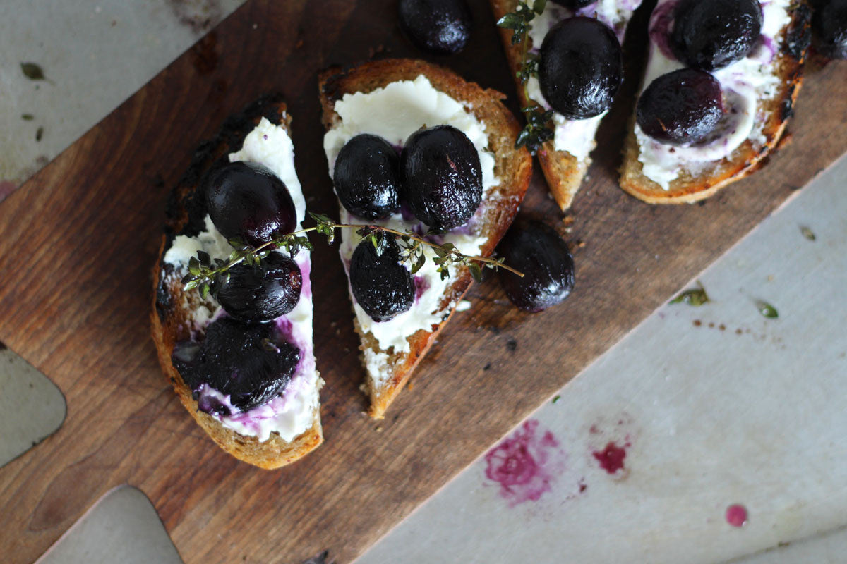 Thyme Roasted Grapes with Goats Cheese